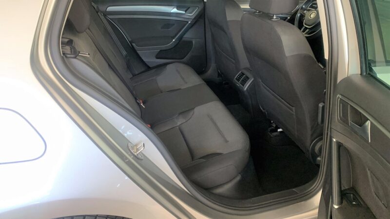 VW Golf 1.6 TDi Advance BMT 115CV (Gris Oscuro) - Imagen 7