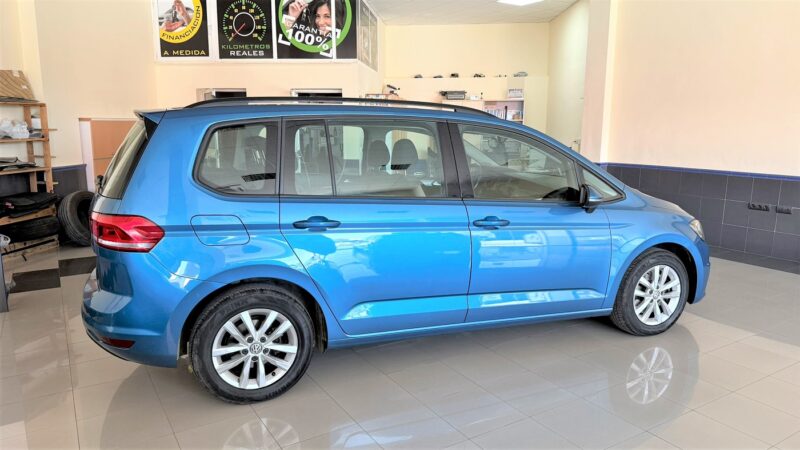 VW Touran 1.6 TDi Advance BMT DSG 115CV (7 plazas) - Imagen 12