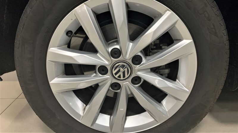 VW Touran 1.6 TDi Advance BMT DSG 115CV (7 plazas) - Imagen 15