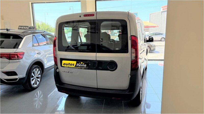 Fiat Dobló 1.3 Panorama Multijet Pop 95CV - Imagen 13