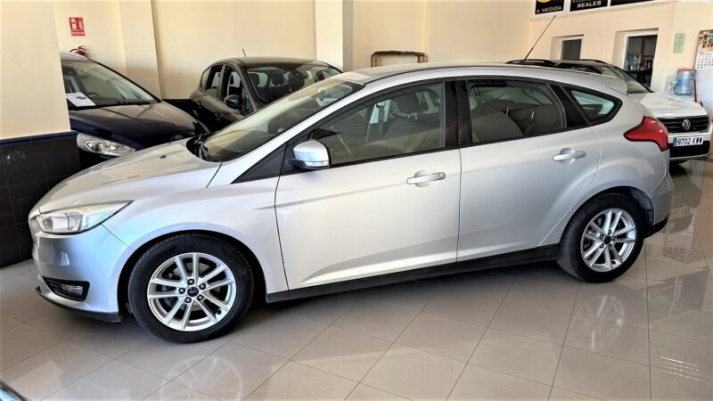 Ford Focus AUTOMATICO 1.6 Ti-VCT Trend 125CV (Gris Plata) - Imagen 5