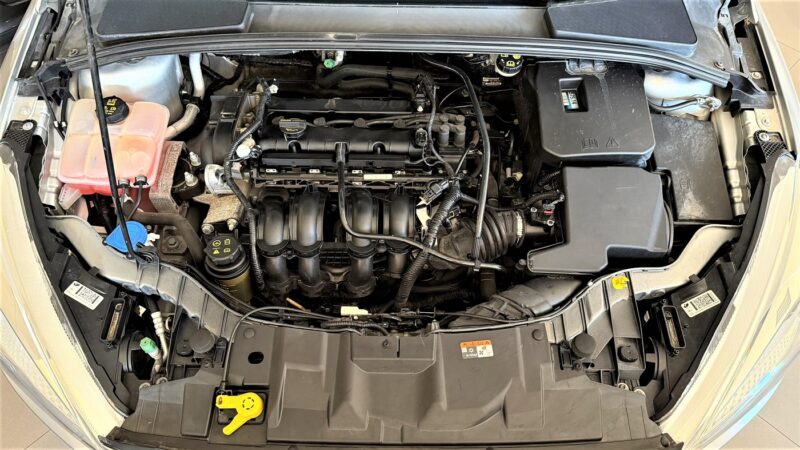 Ford Focus AUTOMATICO 1.6 Ti-VCT Trend 125CV (Gris Plata) - Imagen 10